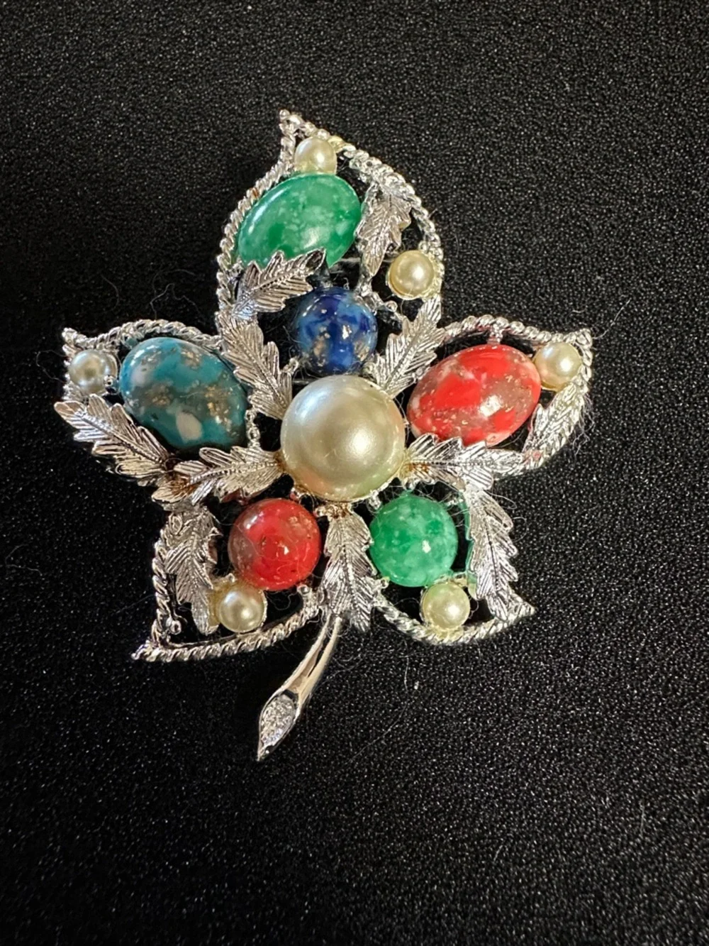 1967 Sarah Coventry Fantasy Multicolor Brooch and Earring Set with Faux Pearls - Picture 2 of 7